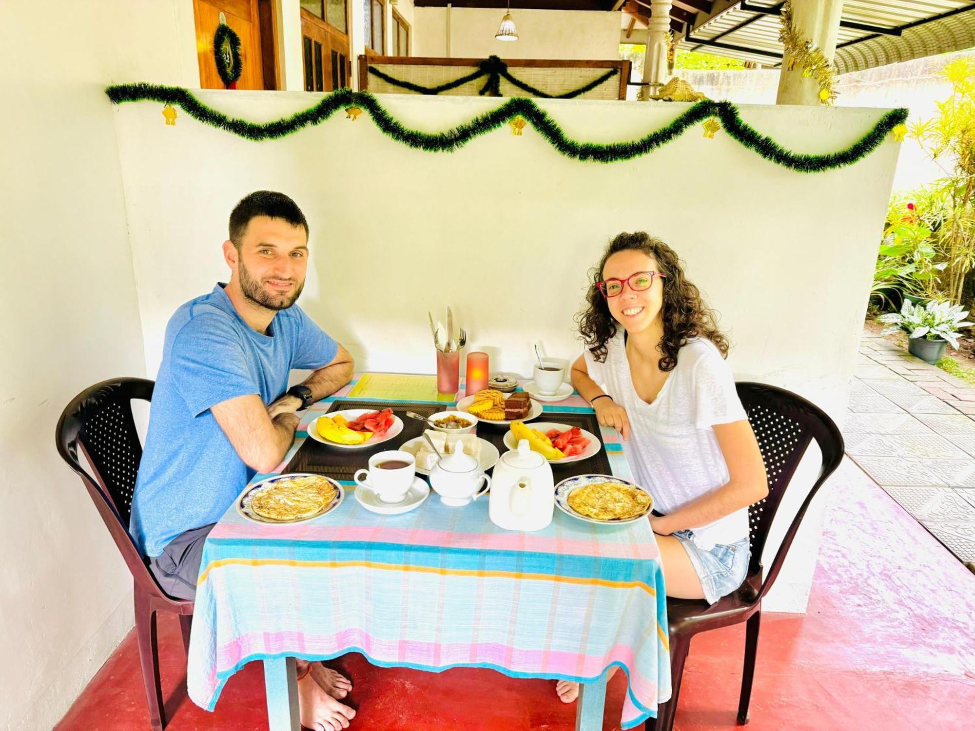 Nethmi Homestay & Restaurant Tangalle Exterior photo